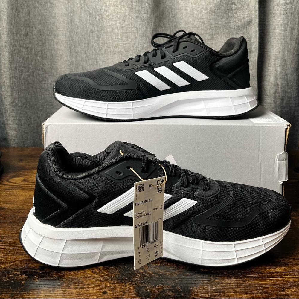 Man's Sneakers & Athletic Shoes size 9 1/2